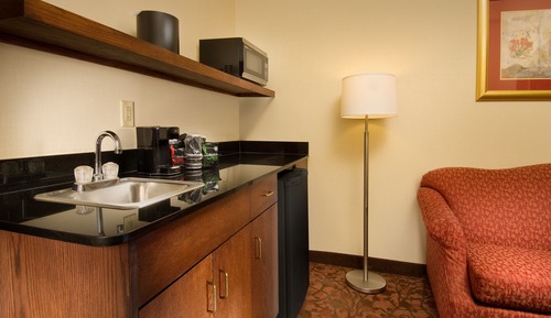 Business Suite, 1 King Bed, Accessible, Non Smoking