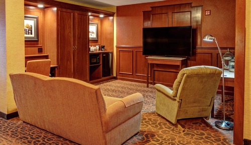Suite, 1 King Bed, Non Smoking