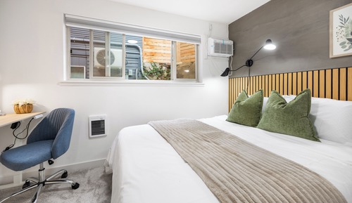 Classic Apartment, 1 Queen Bed, Non Smoking, Kitchen