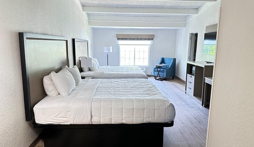 Suite, 2 Queen Beds, Non Smoking
