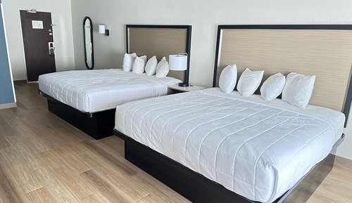 Suite, 2 Queen Beds, Non Smoking