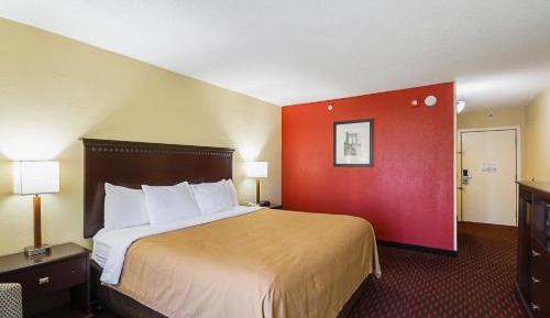 King Room - Accessible/Non-Smoking