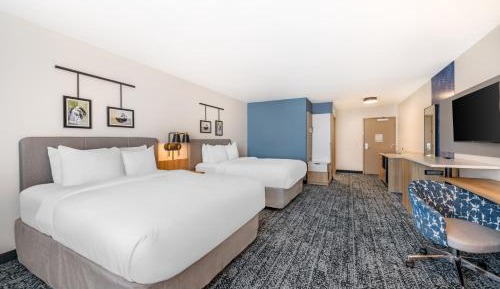 Efficiency Queen Suite with Two Queen Beds - Disability Access/Non Smoking