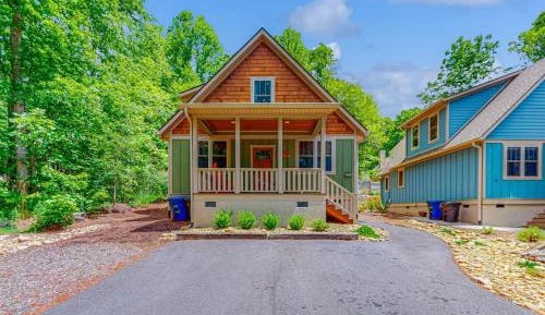 Three-Bedroom Vacation Home 