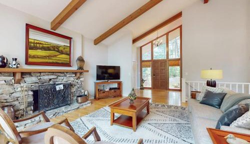 Three-Bedroom Vacation Home 