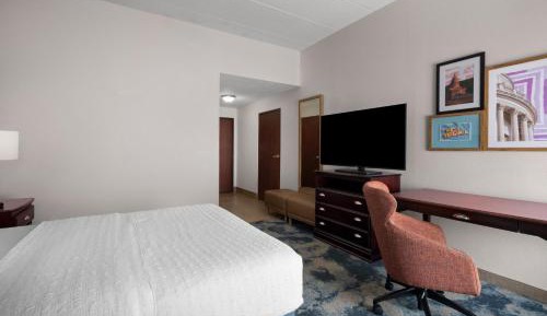 Queen Room with Bath Tub - Disability Access/Non-Smoking 