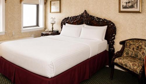 Queen Room