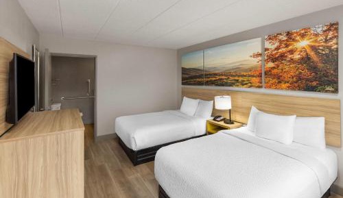 Double Room with Two Double Beds and Roll-in Shower - Mobility Access/Non-Smoking