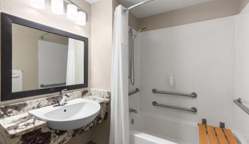 2 Double Beds, Mobility Accessible Room, Bathtub w/ Grab Bars, Non-Smoking