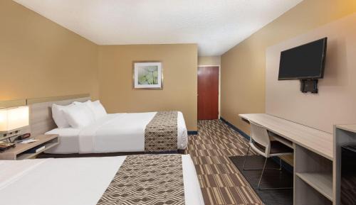 Queen Room with Two Queen Beds - Non-Smoking