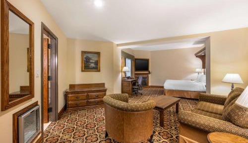 King Room with Sitting Area - Non-Smoking 
