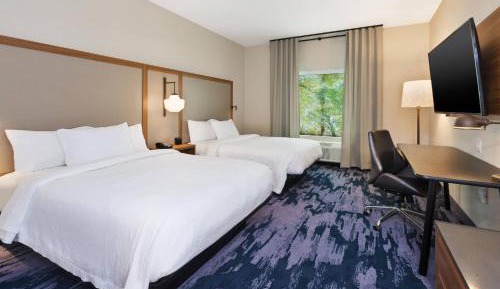 Queen Room with Two Queen Beds and Bathtub - Mobility Access