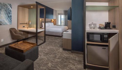 King Suite with Trundle Bed