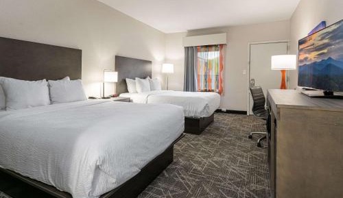 Queen Room with Two Queen Beds - Non-Smoking