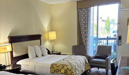 Queen Room with Two Queen Beds - Non-Smoking