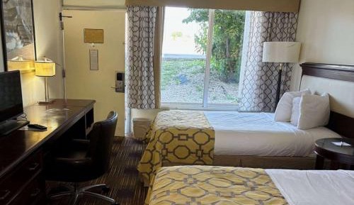 Queen Room with Two Queen Beds - Smoking