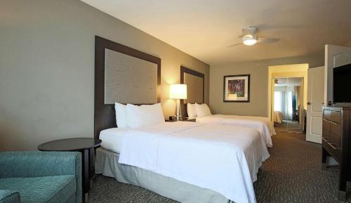 Queen Suite with Two Queen Beds - Mobility and Hearing Access/Non-Smoking