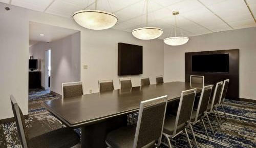 King Hospitality Suite- Non-Smoking
