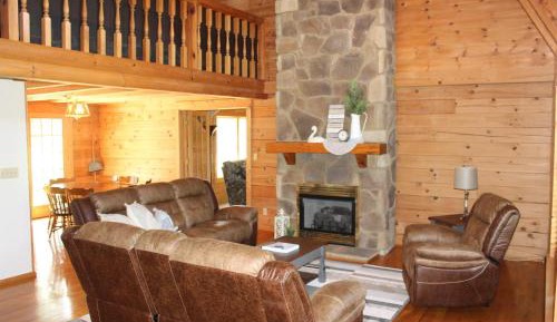 Three-Bedroom Holiday Home 