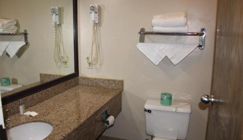 Deluxe Double Room (2 Adults + 1 Child)