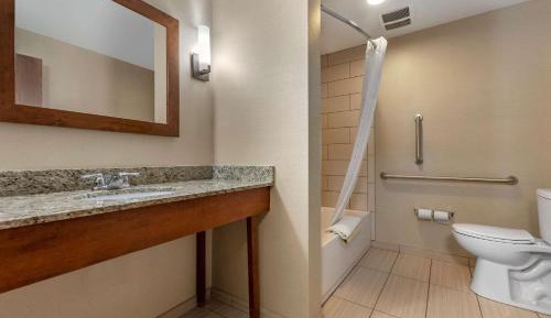 King Suite with Sofa Bed - Disability Access/Non-Smoking
