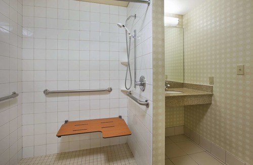 Bridgeport Hotel | Hilton Garden Inn Clarksburg