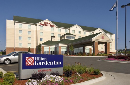 Bridgeport Hotel | Hilton Garden Inn Clarksburg