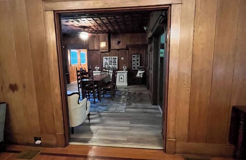 Damascus House | Private room 3 beds shared bath next to Creeper Trail and AT