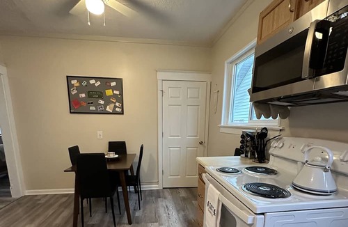 Dayton House | NEW! Pet & Family-Friendly Home. Ohio River Views! <5 miles to attractions!