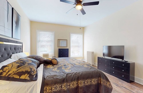 Downtown Apartment | Historic apartment full of natural light, new renovations, full kitchen, & W/D