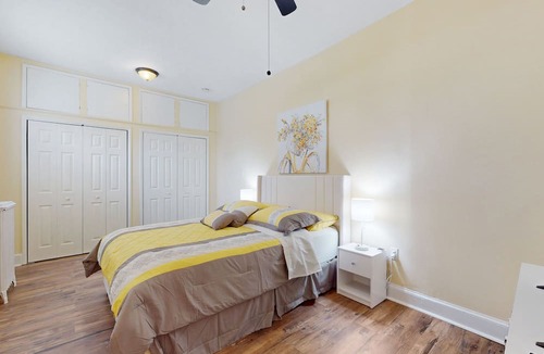 Downtown Apartment | Historic apartment full of natural light, new renovations, full kitchen, & W/D