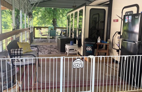 Elizabethton RV Rental | 42’ 5th wheel on the beautiful Watauga River in Elizabethton, TN