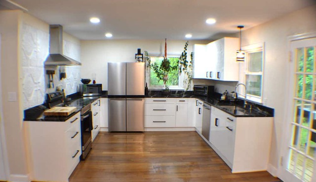 Awesome West Asheville House with Pool, Hot Tub, Fire Pit!