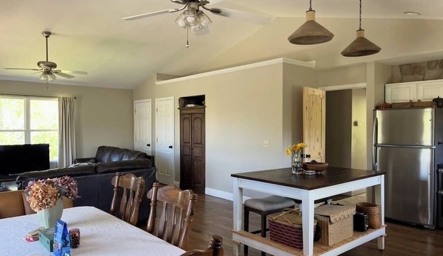 Cozy, Pet-Friendly Lakefront Retreat with Hot Tub