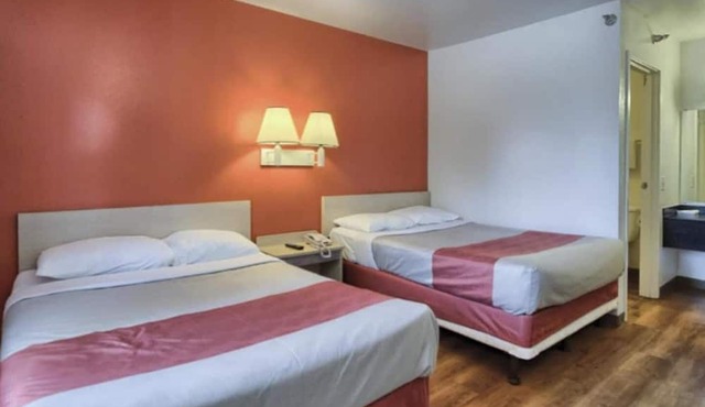 2 Full Bed|Smk|New Cumberland, PA