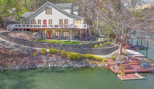 Quiet Cove-Hot Tub l Dock| Kayak| Fire Pit l Grill
